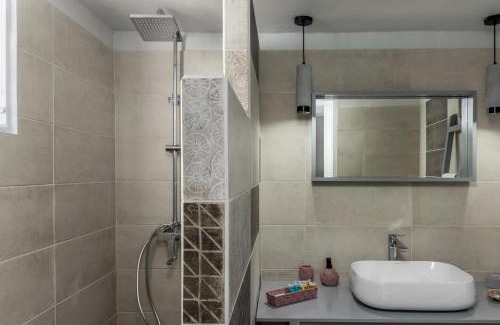 Plaka Villa | Aretis home