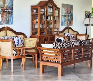 Kahandamodara House | Arhimser Villa-superb 4 bedroom beachfront for 8 in Ranna, Tangalle, BB, pool, free pick up or drop off for 7 night stays arriving together, serviced, taxes included