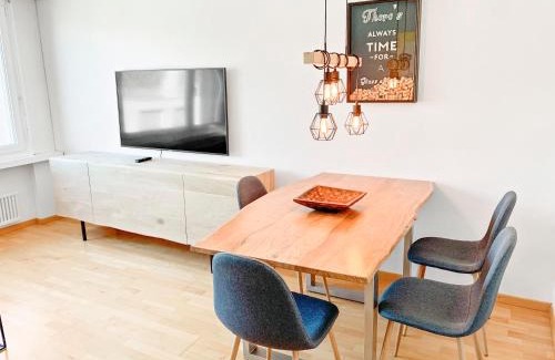 Zug Apartment | ARISER - Zug Mountain View Business Apartment