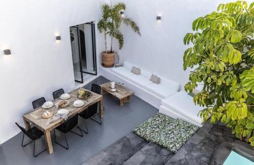 Megalochori Villa | Arithera Villa in Santorini