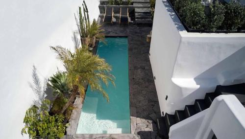 Megalochori Villa | Arithera Villa in Santorini