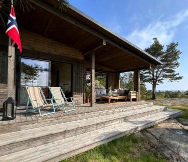 Risor House | Arkitekttegnet Hytte Med Utsikt Over Skagerak