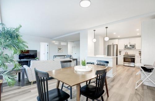 Crystal City Apartment | Arlington 2BR New Spacious & Lux Apartment