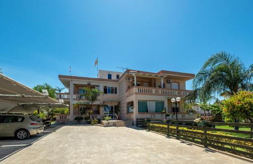 Daratsos Apartment | Armeria Apartments