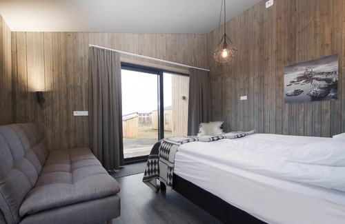 Arnarstapi Hotel | Arnarstapi Cottages