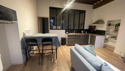 Faubourg-Raines Apartment | ARQUEBUSE proche gare
