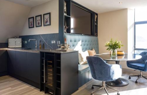 Isle of Arran House | Arran Shores Luxury Shorefront Penthouse Suite 12