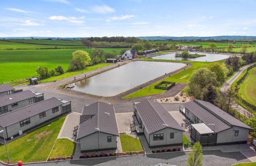 Fenwick Cabin | Arranview Lochside Pods & Lodges all with private Hot-tubs