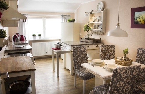Leezdorf Apartment | Arrive and feel at home in the Fewo Pusteblume in Leezdorf/near Norddeich