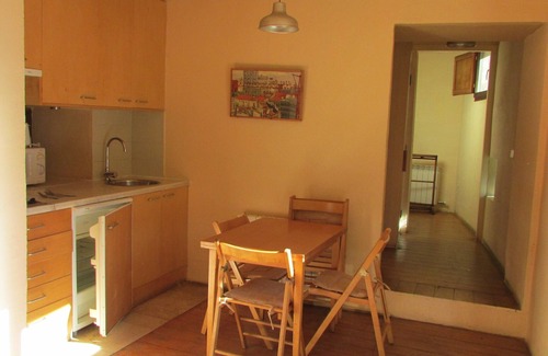 Cuevas de Vinayo Cottage | Arroyo House for 4 people
