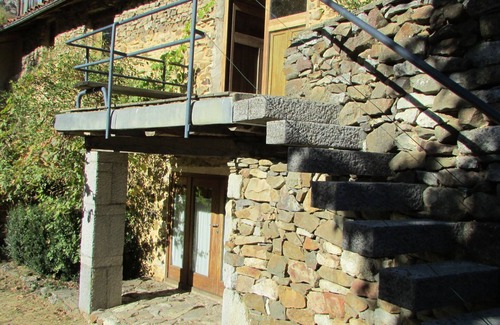 Cuevas de Vinayo Cottage | Arroyo House for 4 people