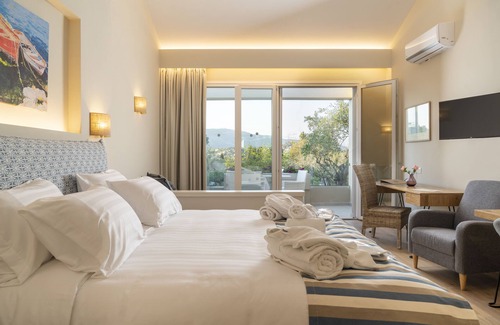 Gouvia Hotel | Art Hotel Debono