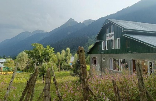 Aru Valley House | Aru Heights Guest House