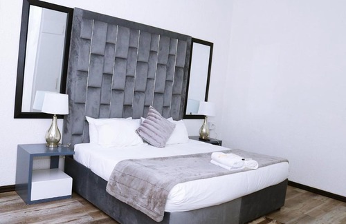 Dundee House | Arusha Lodge