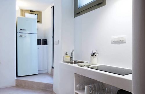 Akrotiri House | Arvanitis Cave Village