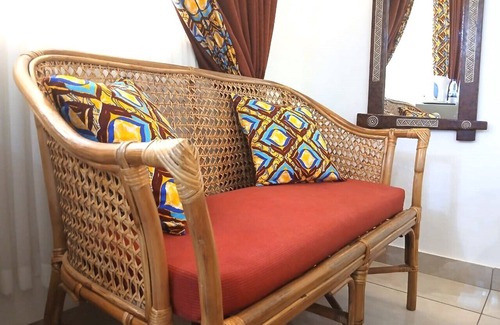 Kumasi House | Asantewaa Premier Hotel