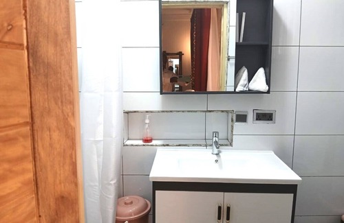 Kumasi House | Asantewaa Premier Hotel
