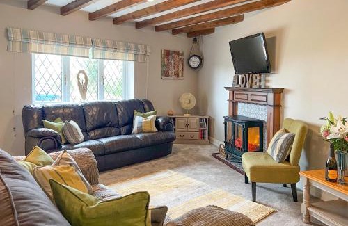 Skegness House | Ash Cottage E1224