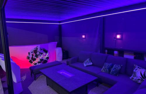 Portsmouth Apartment | Ashbys Deluxe Studios with Spa included