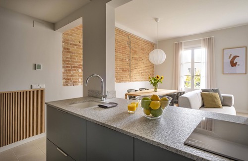 L'Antiga Esquerra de l'Eixample Apartment | Aspasios Garden Apartments