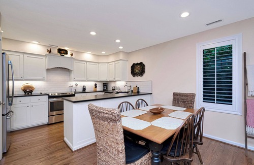 Blowing Rock Condo | Aspen 1 | Fireplace, Restaurant, Pool, Spa