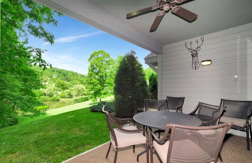 Blowing Rock Condo | Aspen 1 | Fireplace, Restaurant, Pool, Spa