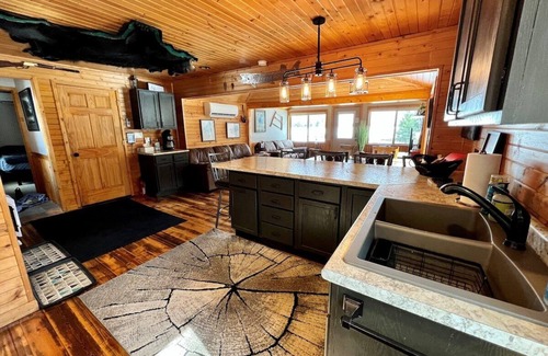 Hayward Cabin | Aspen Cabin - Lost Land Lake Waterfront Getaway