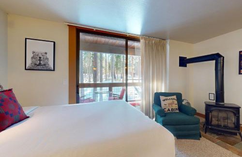 Truckee Hotel | Aspen Grove Hideaway