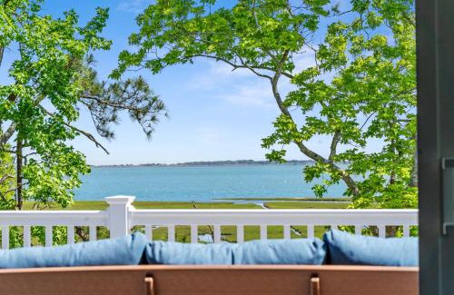 Berlin House | Assateague Holiday House 4BR luxury home with Assateague views and only 5 min drive to the island!
