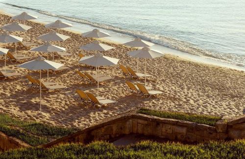 Saints Constantine and Helena Hotel | Astor Garden Hotel