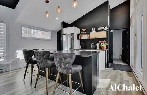 Pont-Rouge Ski Chalet | Astral - Wooded & Relaxation - Private Spa