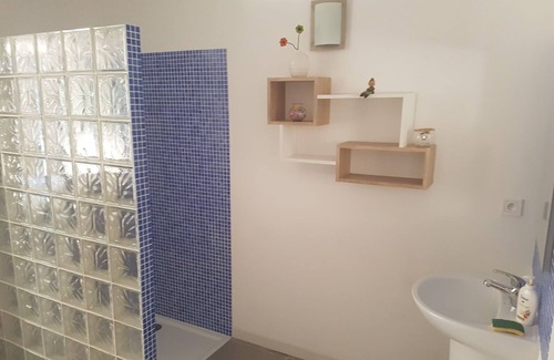 Neoules Bed & Breakfast | At Angel's