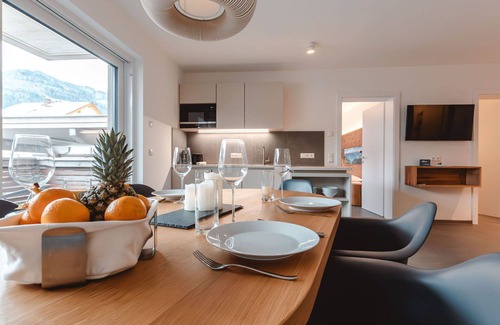 Gries Apartment | Cosy apartment for 8 guests with WIFI, TV, terrace and pets allowed