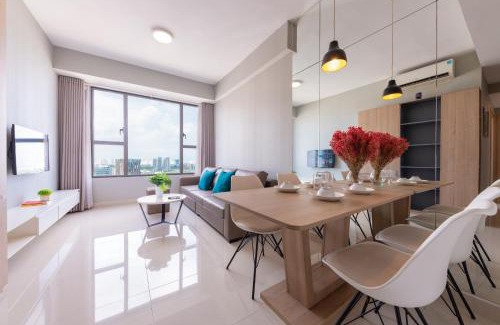 Bach Dang Riverside Apartment | AT-HOME RIVER GATE Apartment near Ben Thanh Market