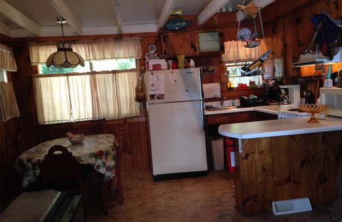 Sandown Cabin | at water's edge on quiet pond