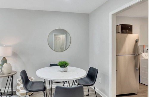 Austell House | ATH - Davis Drive · 2BR New! Clean! Stylish! & Pets Welcome