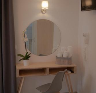 Skiathos Hotel | ATHANASIA APARTMENTS