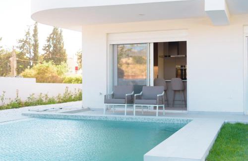 Elliniko Apartment | Athenean Private Pool Haven