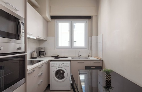 Ampelokipoi Apartment | Athenian Heritage Residences