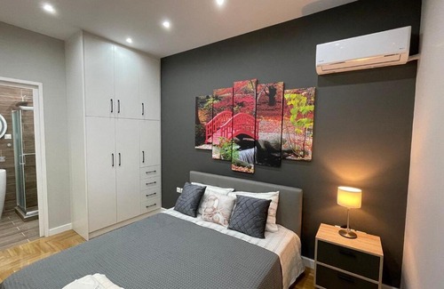 Athens Apartment | AthensHomes 4th Fl Privacy n Comfort 3Br-3Ba