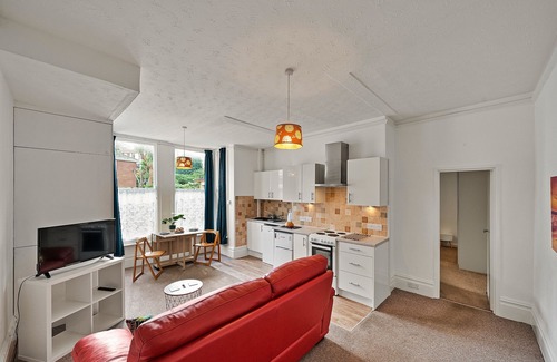 Roundham Apartment | Atherfield Apartments No. 2 - Bay Tree View