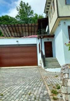 Zagora Villa | Athina's Villa Uphill
