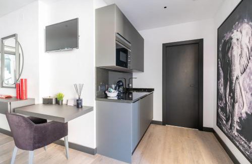 Huerta de Santa Teresa Apartment | Atico moderno en Nervion con terraza