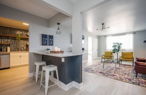 Downtown Atlanta Condo | ATL downtown 2BR King Bed FREE parking