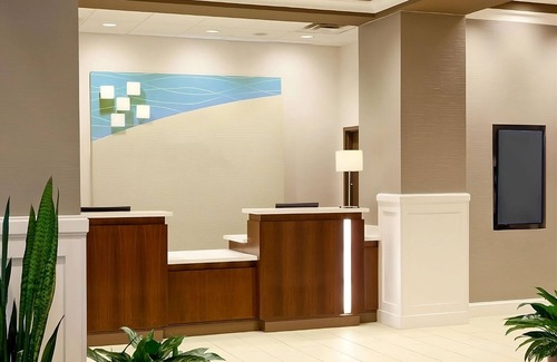 College Park Apartment | Atlanta Experience! Pet-Friendly Stay! Free Shuttle to ATL Airport & Indoor Pool