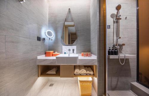 Gu Lou Hotel | Atour Hotel Nanjing Drum Town Qingliang Gate