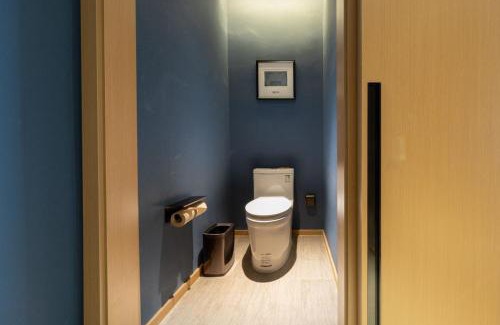 Caidian District Hotel | Atour Hotel Wuhan Zhuankou Dongfeng Avenue Sports Center