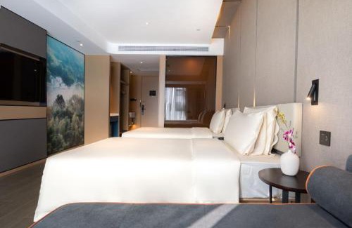 Caidian District Hotel | Atour Hotel Wuhan Zhuankou Dongfeng Avenue Sports Center