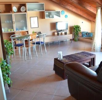 Pivarada Apartment | Attico fronte mare con wifi e canali satellitari