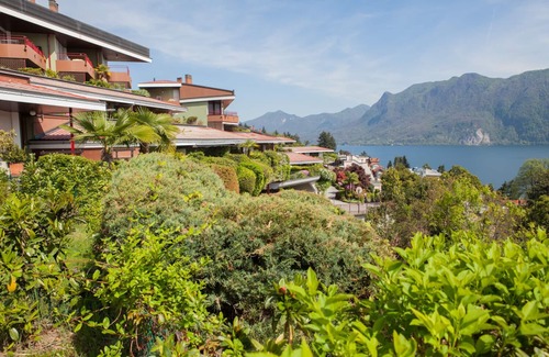 Susello Apartment | Attractive 2-room apartment with sunbath, pool and dream view